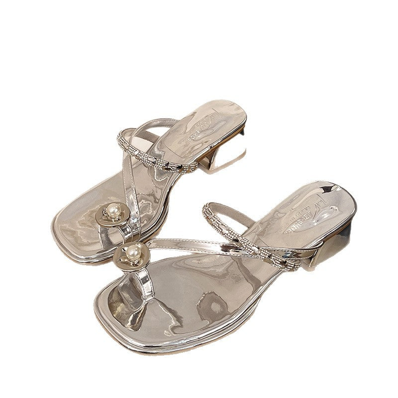 Damen Glamouröse Metallic-Sandalen mit funkelnden Strassdetails und praktischem Blockabsatz EB