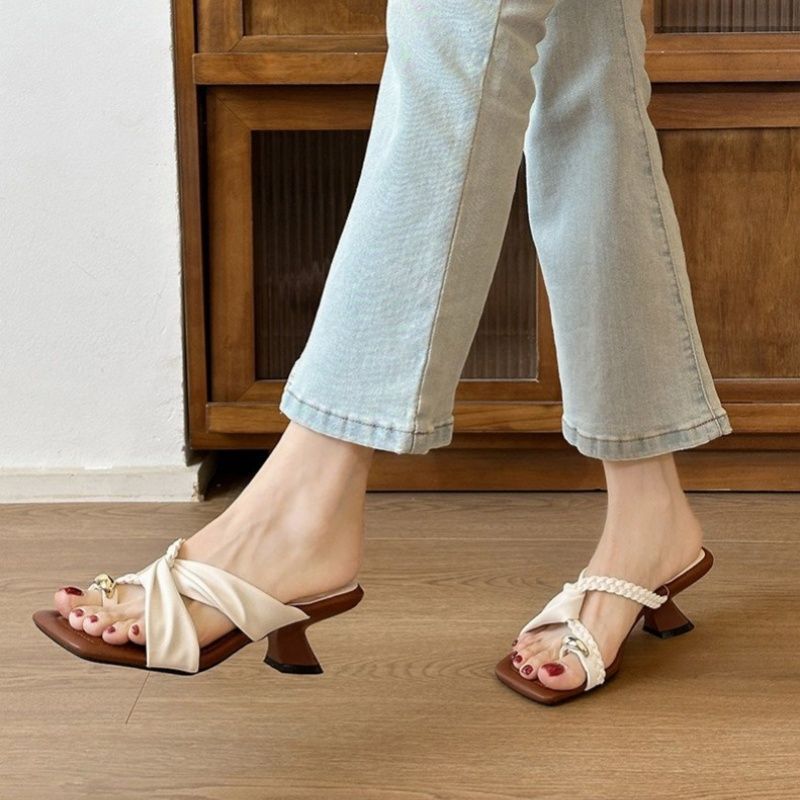 Damen trendige Schluppen-Sandalen mit blockiertem Absatz R&B