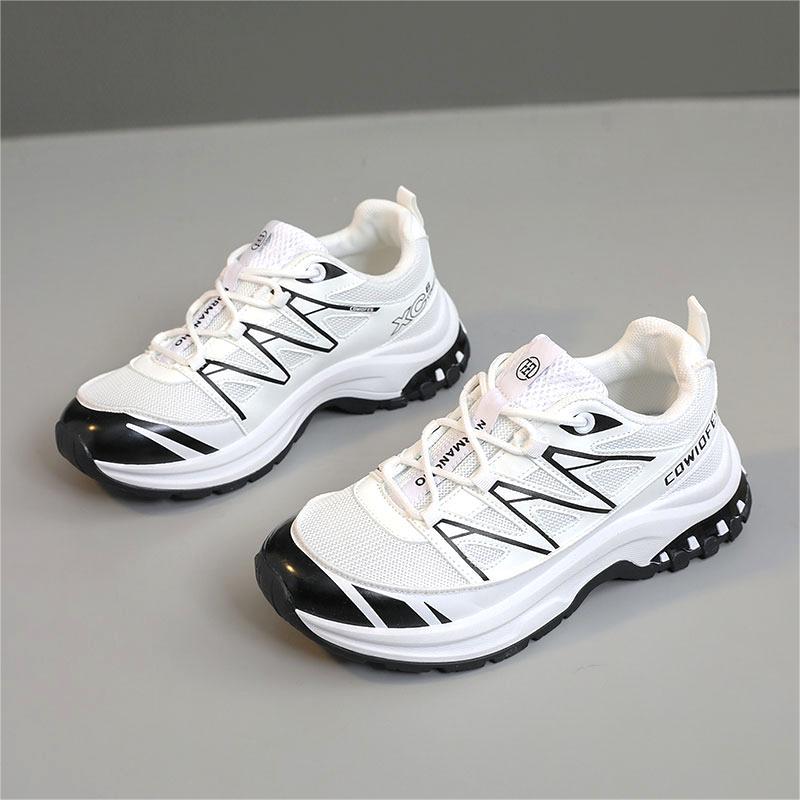 Damen sportliche Laufschuhe mit innovativem Design und atmungsaktiver Oberflächenstruktur R&B