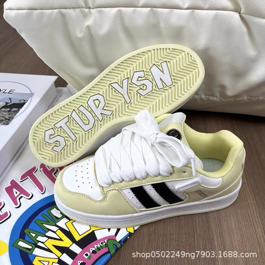 Damen Stylische Sneakers mit perforierter Oberfläche und sportlicher Sohle R&B