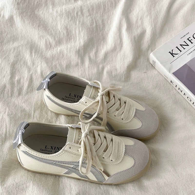 Damen Modische Sneakers im Retro-Look mit atmungsaktiver Obermaterialkombination