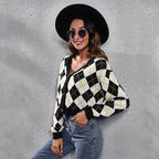 Damen Modischer Karodeckpullover mit tiefem V-Ausschnitt und eleganten Knopfdetails R&B