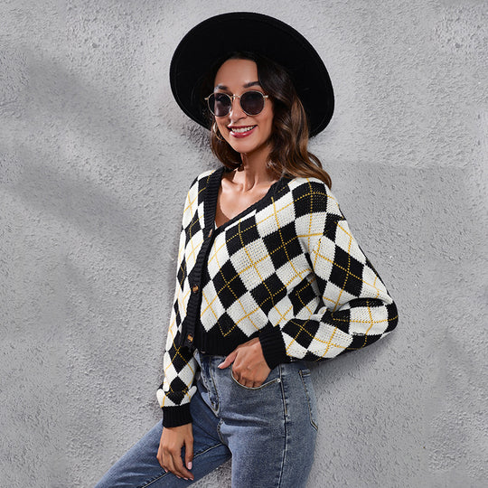 Damen Modischer Karodeckpullover mit tiefem V-Ausschnitt und eleganten Knopfdetails R&B