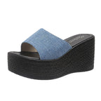 Damen Wedge-Pantoletten mit eleganter Textil-Oberfläche und komfortablem Fußbett
