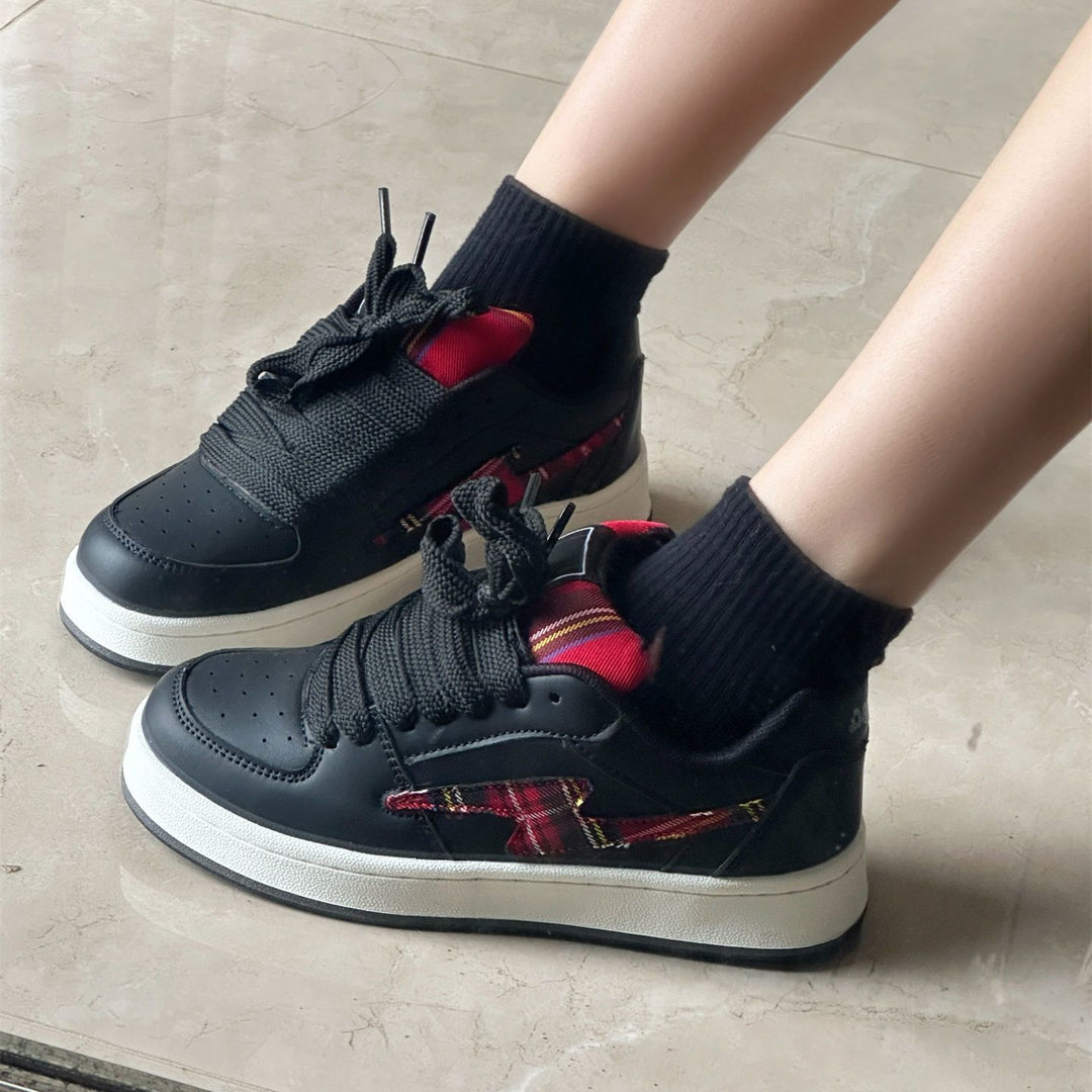 Damen Sportliche Low-Top Sneakers mit atmungsaktiver Mesh-Oberfläche und dämpfender Sohle R&B