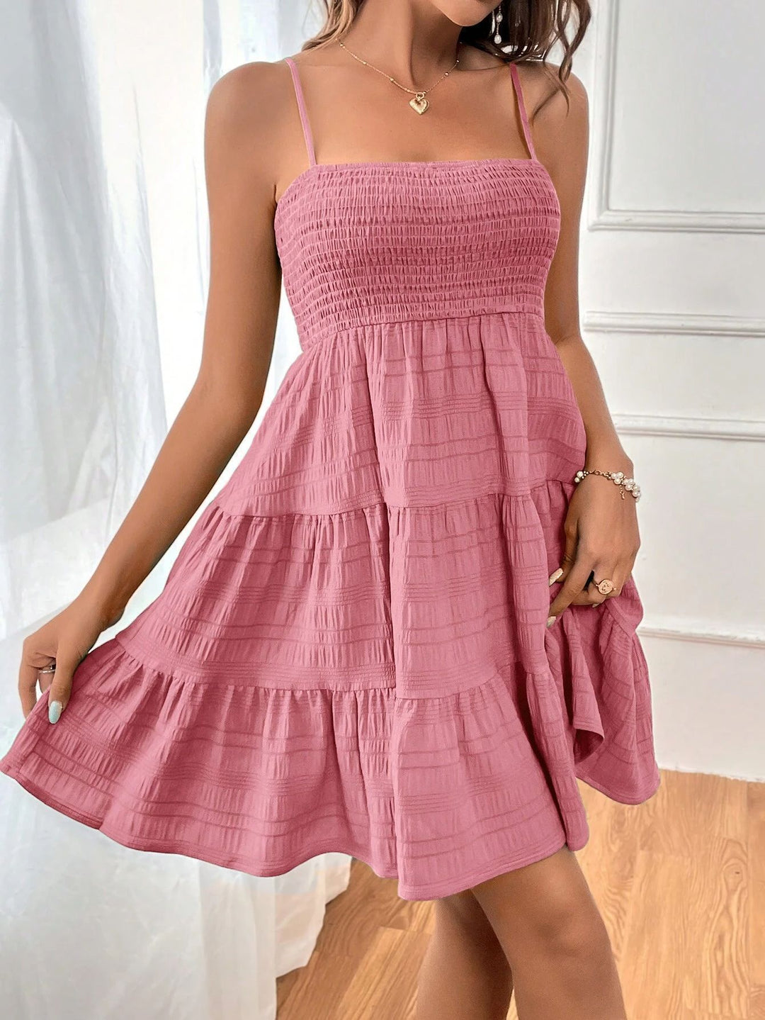 Damen Trägerkleid mit schwingendem Saum und lässigem Schnitt R&B