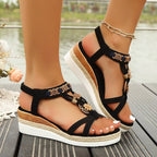 Damen Modische Plateau-Sandalen mit dekorativen Blütenapplikationen R&B
