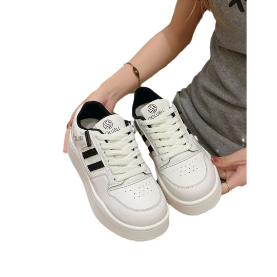 Damen modische Plattform-Sneaker mit sportlichem Design und atmungsaktiver Oberflächenstruktur R&B