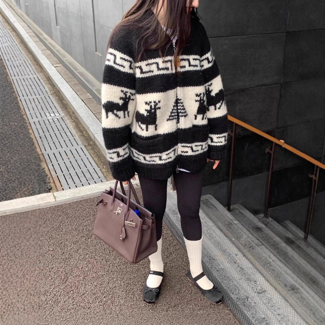 Damen Strickjacke mit auffälligem Rentier-Muster und hochwertiger Verarbeitung R&B