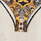 Damen Einteiler Badeanzug mit zarten Rüschendetails und luxuriösem Leo-Design