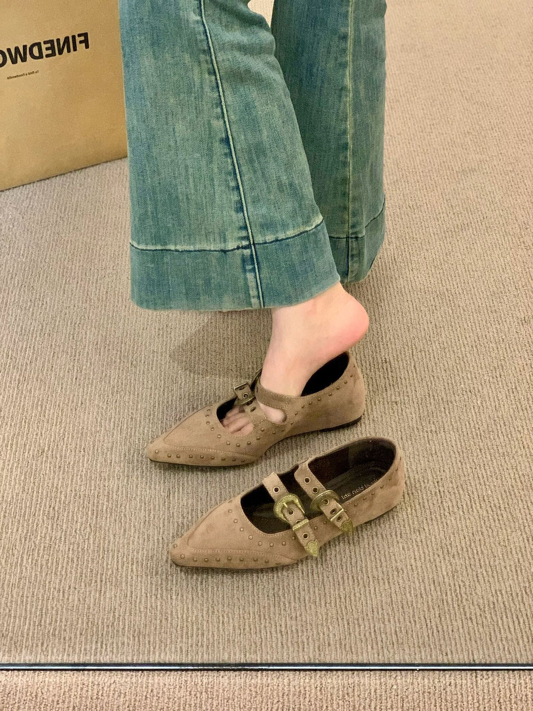 Damen Elegante und stilvolle Ballerinas mit modischen Schnallen und Nieten R&B