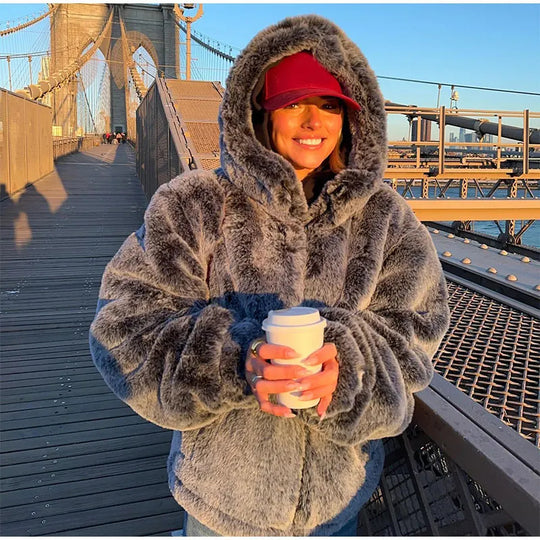 Damen Flauschige Teddyjacke mit hohem Kragen und praktischen Taschen R&B