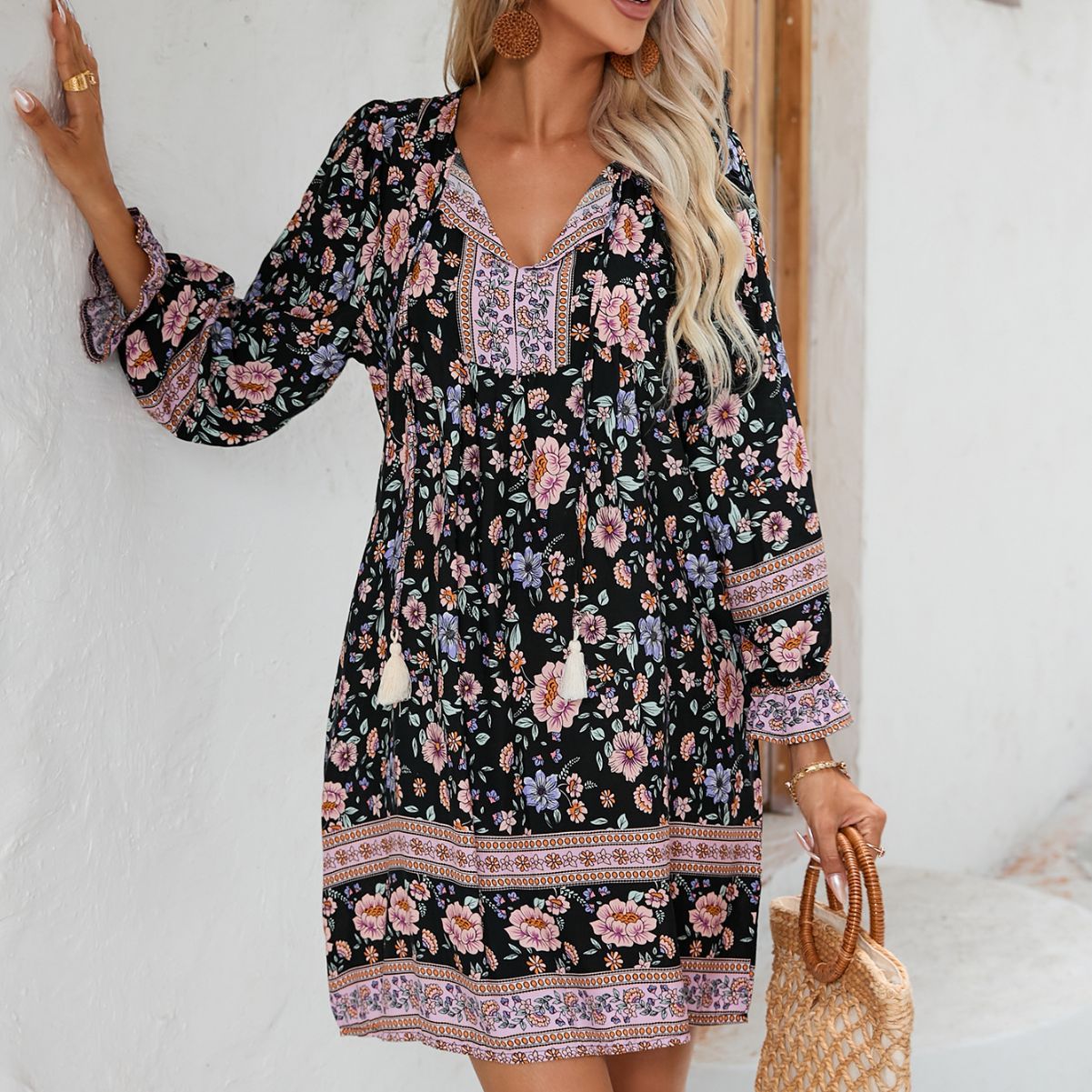 Damen Sommerliches Blumenkleid mit V-Ausschnitt und Raffungen R&B