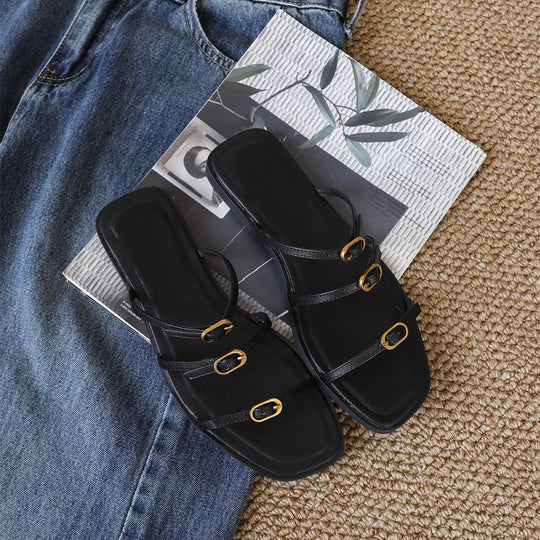 Damen modische Sandalen mit schickem Riemendesign und goldenen Akzenten R&B