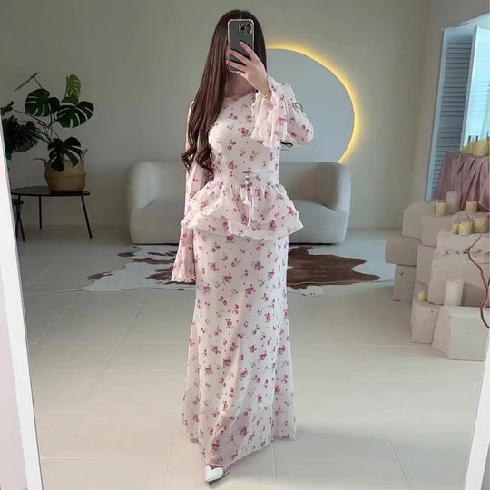 Damen Maxikleid mit voluminösem Peplum und floralen Akzenten R&B