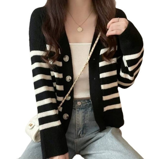 Damen gestreifte Strickjacke mit elegantem V-Ausschnitt und dekorativen Knöpfen R&B