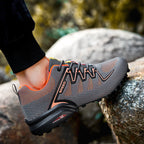 Damen Trailrunning-Schuhe mit rutschfester Sohle und atmungsaktiver Mesh-Oberfläche R&B