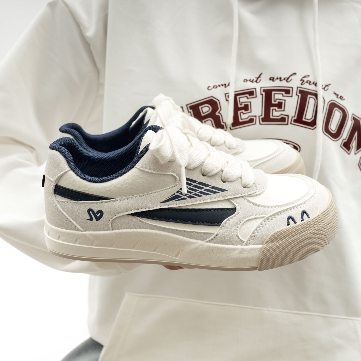 Damen Sportliche Sneaker mit atmungsaktiven Mesh-Einsätzen und griffiger Sohle