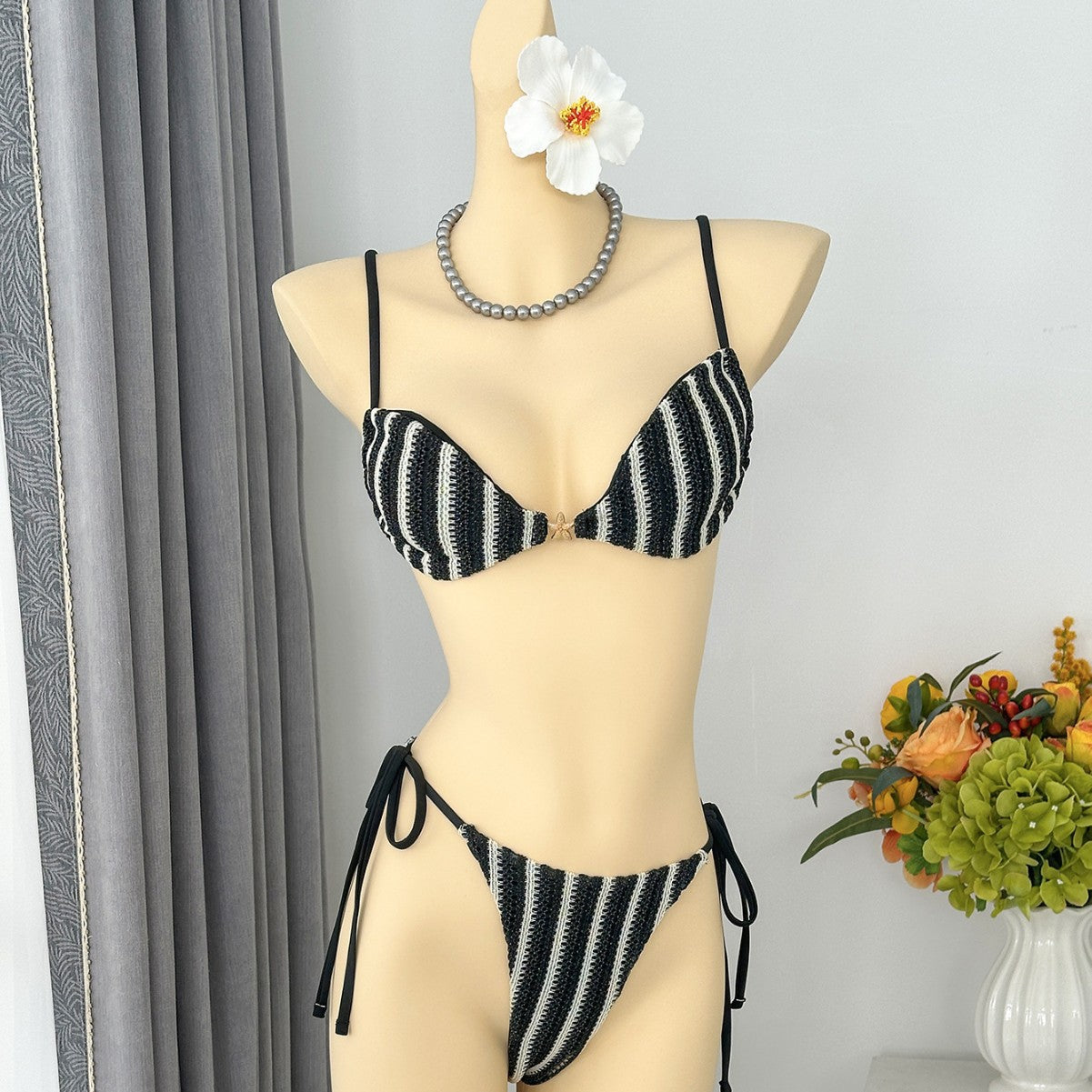 Damen Triangel-Bikini mit verspieltem Bindungsdesign R&B