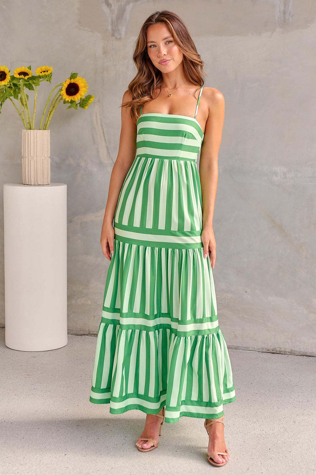 Damen Maxikleid mit Streifenmuster und fließendem Rock R&B