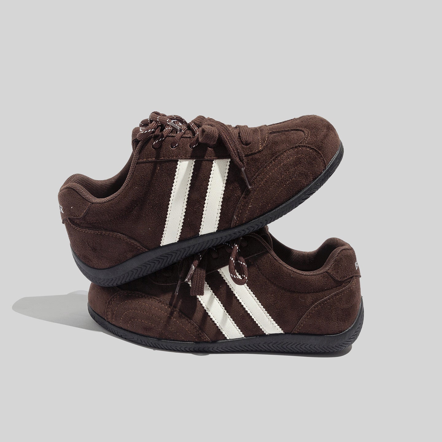 Damen Sportliche Sneaker mit rutschfester Gummisohle und weichem Wildleder-Obermaterial
