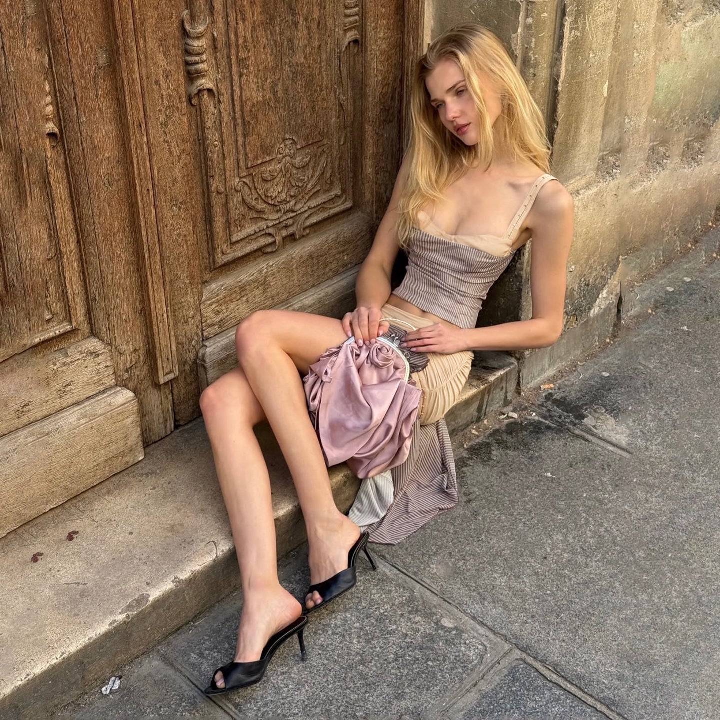 Damen Kleid mit asymmetrischem Saum und raffinierten Drapierungen R&B