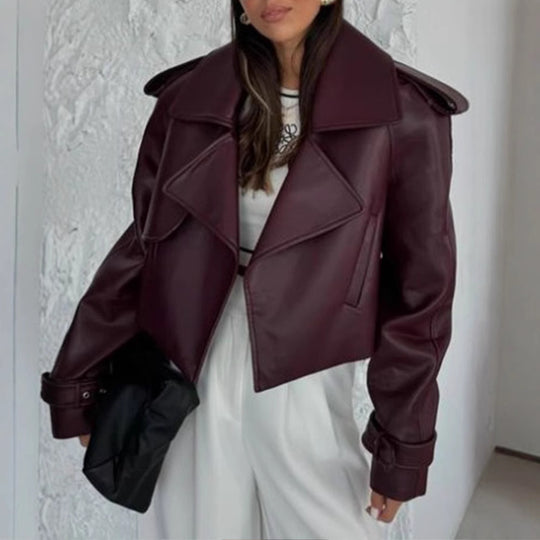 Damen Kunstlederjacke im cropped Stil mit modernen Details und praktischen Taschen R&B