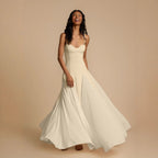 Damen Elegantes Abendkleid mit asymmetrischem Saum und feinen Rüschen R&B