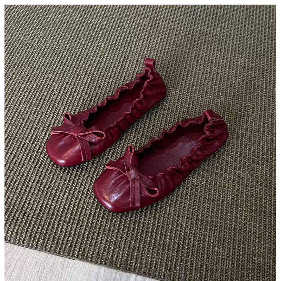 Damen Ballerina-Schuhe mit glänzender Oberfläche und verspieltem Rüschenrand R&B