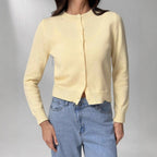 Damen Strickjacke mit Knopfdetail und elastischem Saum