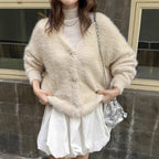 Damen Flauschiger Strick-Kardigan mit eleganten Knopfdetails