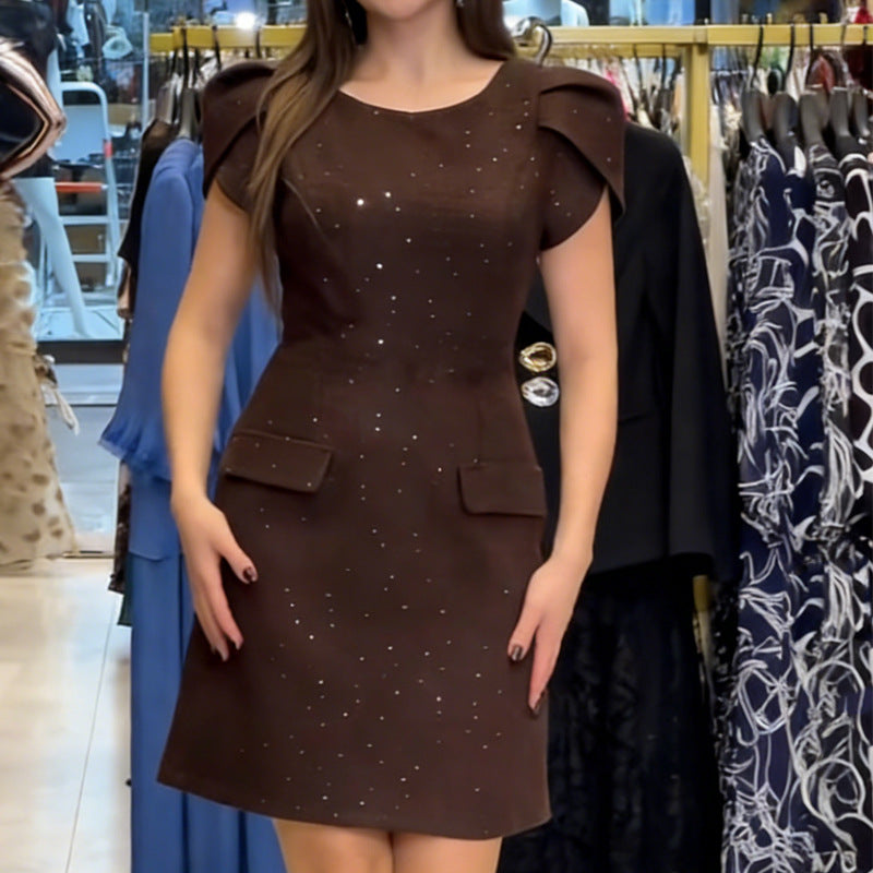 Damen elegantes Abendkleid mit schimmernden Akzenten und voluminösen Ärmeln R&B