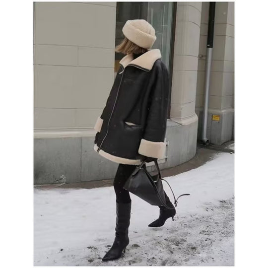 Damen Kunstlederjacke mit gemütlichem Teddyfutter und praktischen Taschen R&B