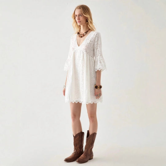 Damen Bluse mit verspieltem Lochmuster und Rüschendetails R&B