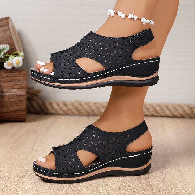 Damen Atmungsaktive Sandalen mit elegantem Cut-Out-Design und anatomischem Fußbett R&B