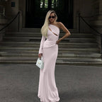 Damen Elegantes Maxikleid mit asymmetrischem Schnitt und raffiniertem Cut-Out