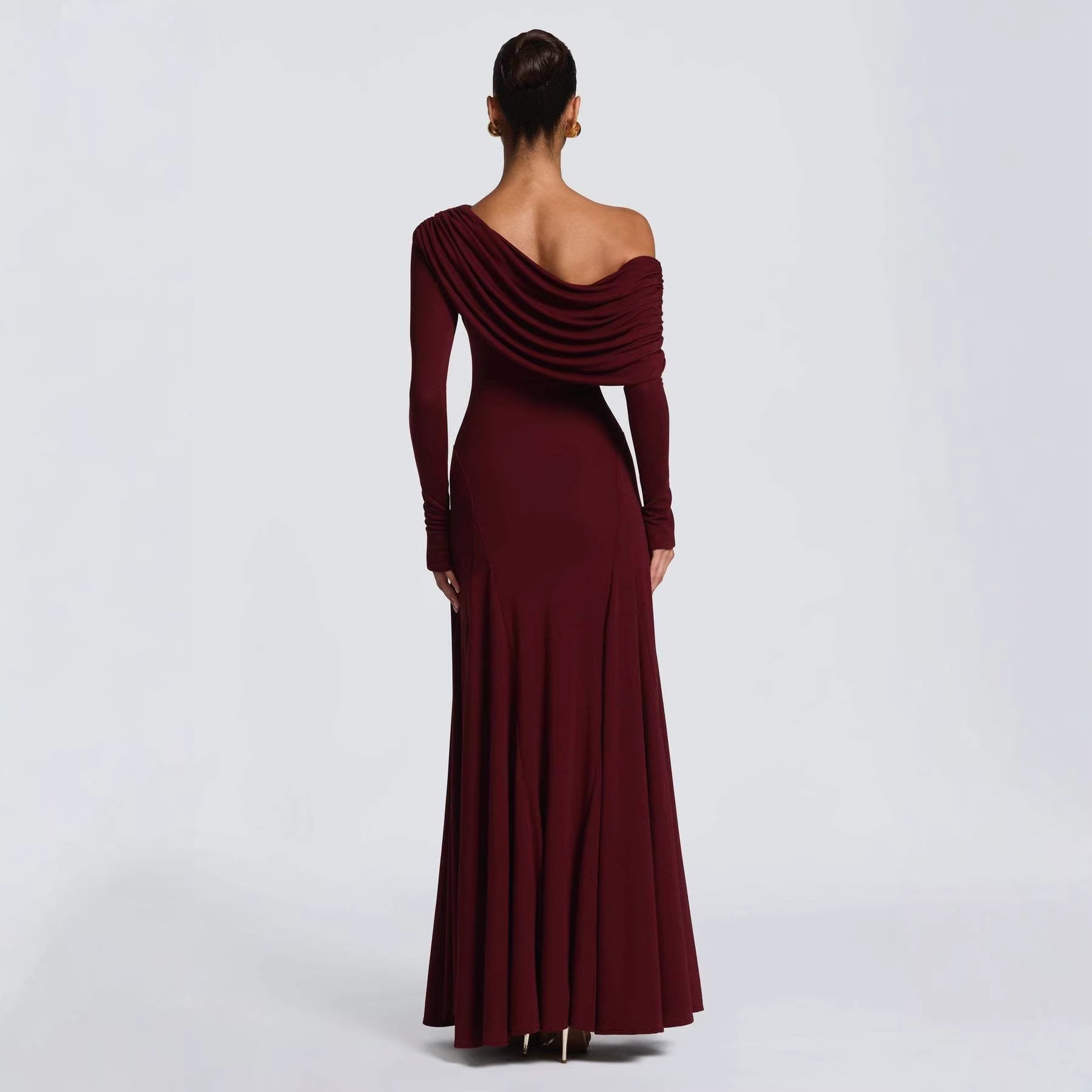 Damen Elegantes Langarm-Maxikleid mit asymmetrischem Drapierungsdetail EB