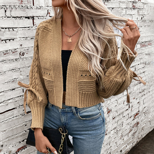 Damen modische Strickjacke mit voluminösen Ärmeln und Zopfmuster R&B