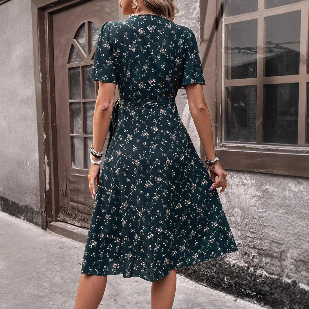 Damen Wickelkleid mit blumigem Design und asymmetrischem Saum R&B