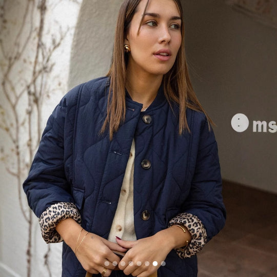 Damen Steppjacke mit strukturiertem Design und praktischen Taschen R&B