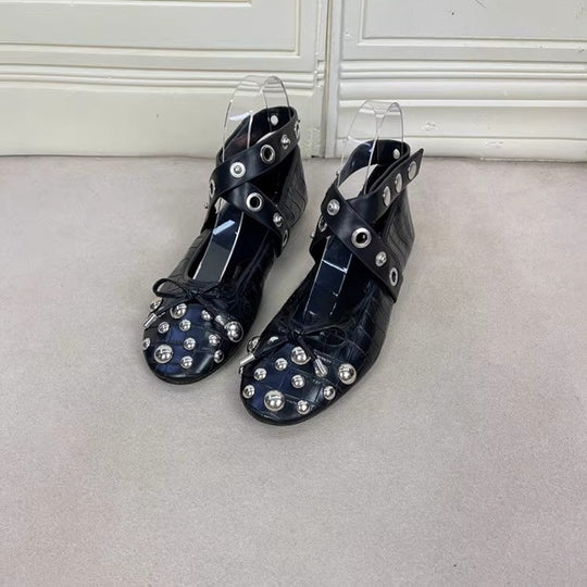 Damen Designer-Ballerinas mit innovativem Riemen- und Applikationsdesign R&B