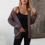 Damen Strickjacke mit Zopfmuster und Taschen
