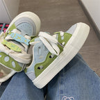 Damen Sneakers mit buntem Muster und verspielten Applikationen R&B