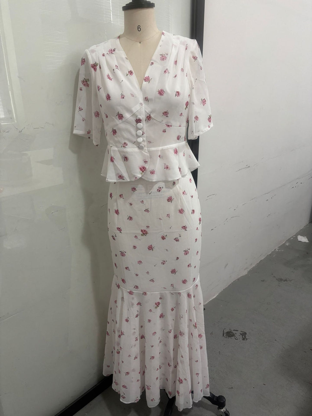 Damen Elegantes Maxikleid mit Puffärmeln und Rüschen R&B