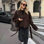 Damen modische cropped Jacke mit breitem Kragen und tailliertem Schnitt R&B