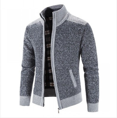 Herren Strickjacke mit hohem Kragen und kariertem Innenfutter