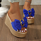 Damen Wedge-Sandel mit modischem Schleifen-Design und eleganter Kettenapplikation R&B