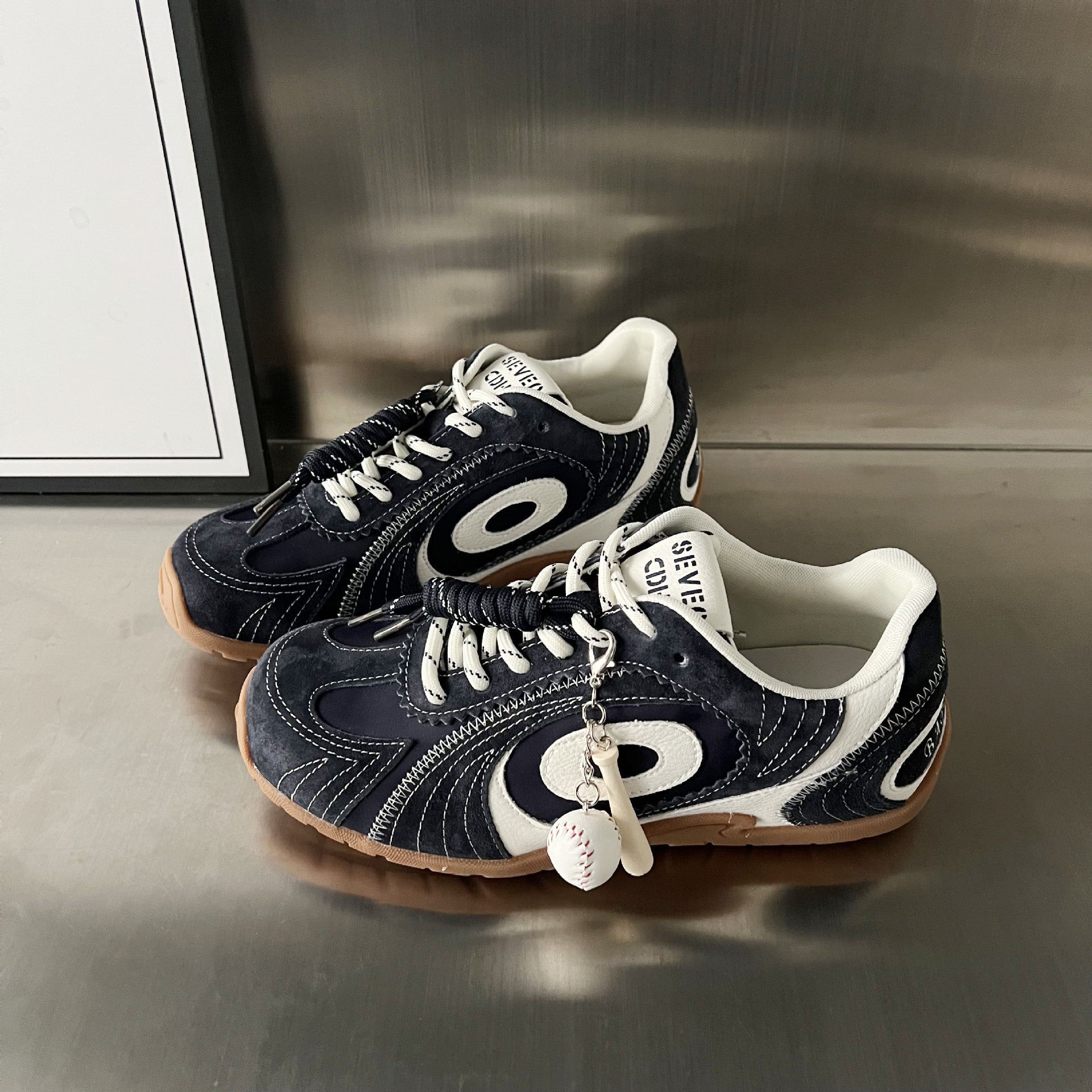 Damen Sportliche Sneakers mit atmungsaktiver Mesh-Oberfläche und trendigem Design R&B