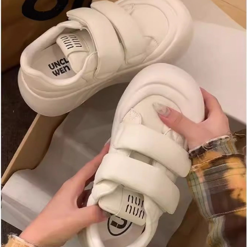 Damen Sportliche Plateau Sneakers mit verstellbarem Klettverschluss