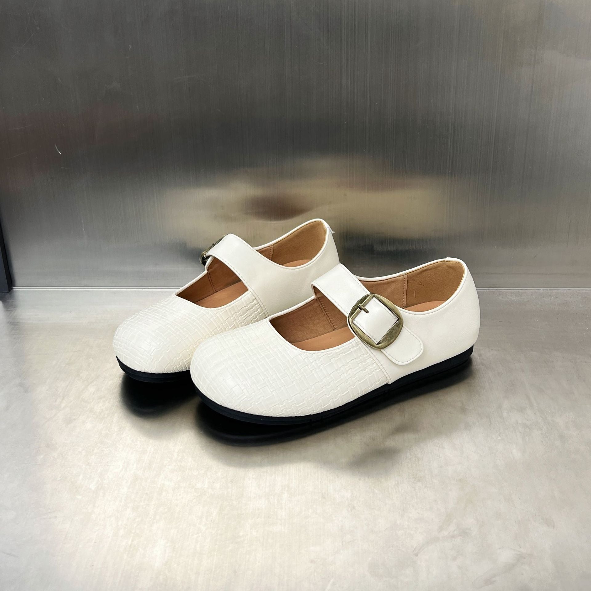 Damen Ballerinas mit elegantem Riemen und strukturiertem Obermaterial R&B